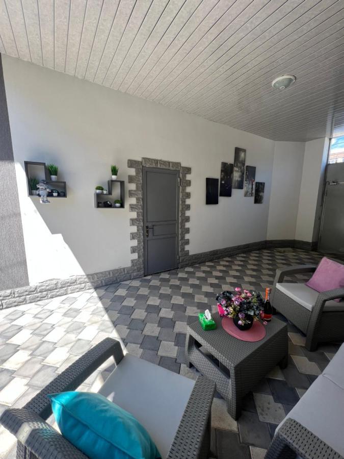 Comfortable Apartment Комфортные Апартаменты Self Check In Erivan Dış mekan fotoğraf